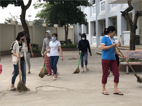 Trường Tiểu học Phúc Đồng hưởng ứng tháng hành động vì môi trường xanh, sạch, đẹp, văn minh.
